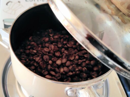 フタを開けて煙を排出する