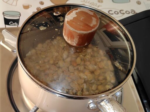 フタの内側にチャフが付き始める