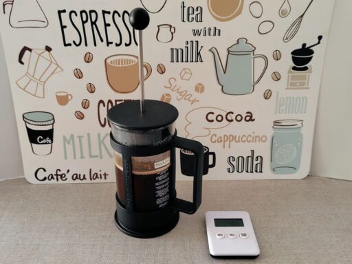 フタを閉じて４分待つ